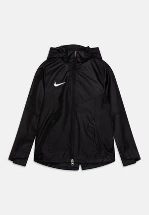 nike jacke mädchen schwarz weiß|Nike Kinderjacken für jedes Wetter online kaufen .